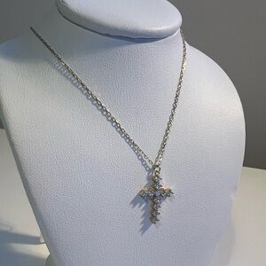 Elegant 925 Silver Cross Pendant Necklace